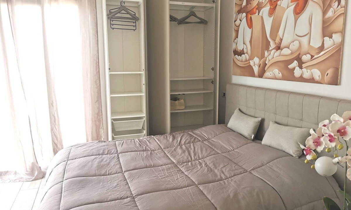 Civitavecchia Apartment | Apartment - Sleeps 2 - Parking - 5Min To La Frasca