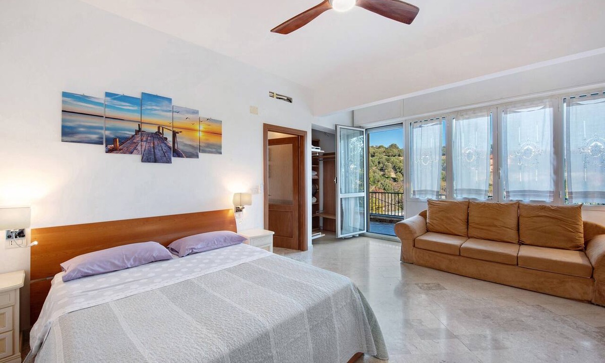Celle Ligure Apartment | Apartment 'Tramontana' with Balcony