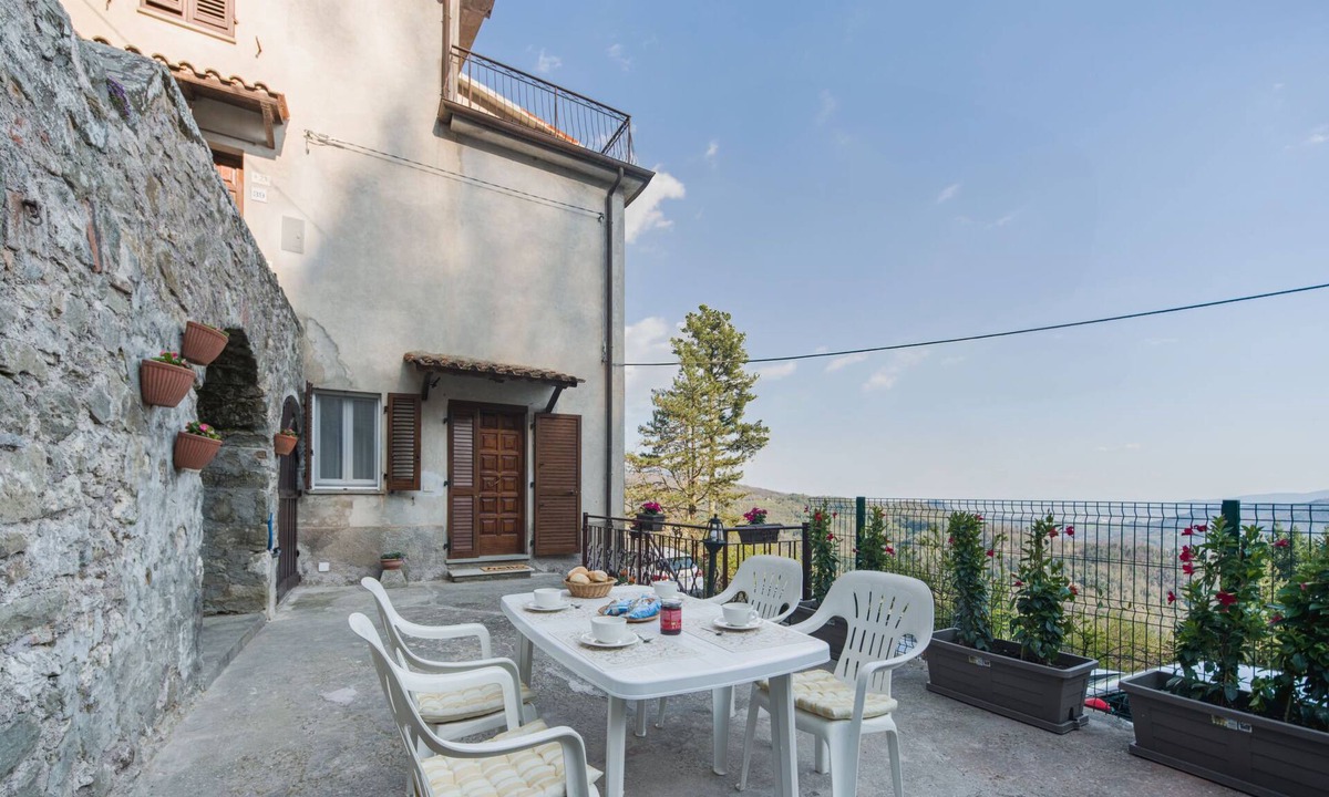 Gello Apartment | Apartment Viola by Interhome