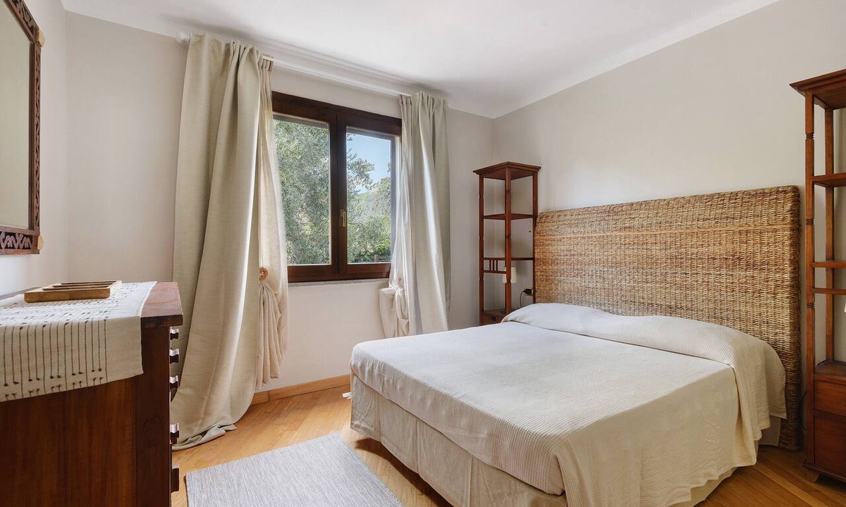 Lacona Apartment | Apartment 'Vittoria' with Private Terrace, Wi-Fi and Air Conditioning