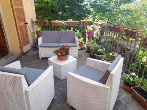 Compiano Apartment | Apartment Wohnung mit zauberhaftem Blick auf das Schloss by Interhome