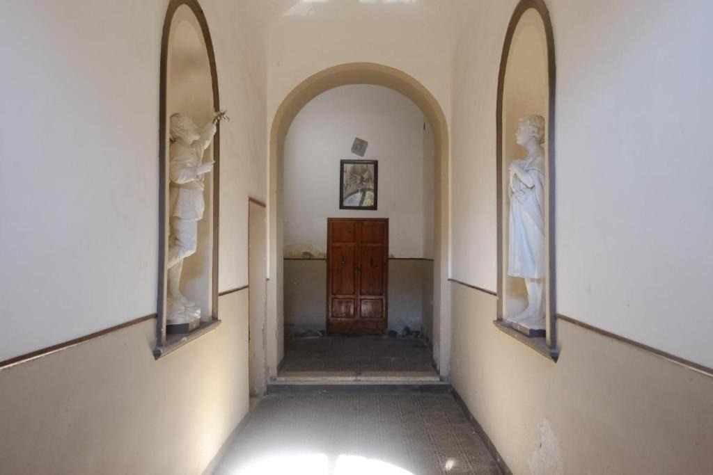 Tarquinia Apartment | Appartamento al centro storico con camino e balcone