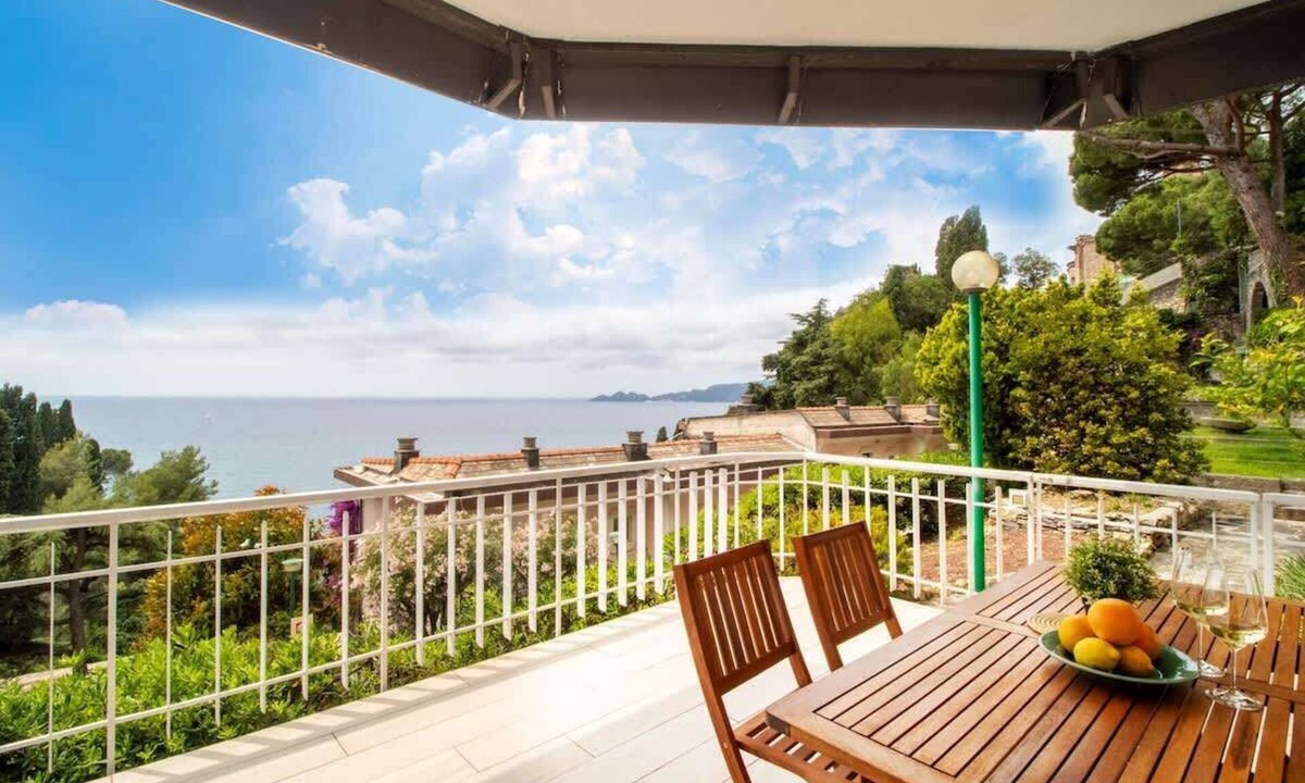 Zoagli Apartment | Appartamento La Terrazza Di Charlie-Affitti Brevi