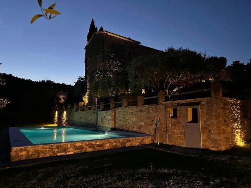 Montone Apartment | Appartamento nel castello del cardaneto