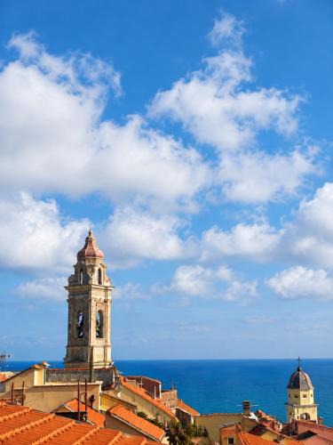 Cervo Apartment | APPARTAMENTO nella Piazza del Castello di Cervo con Terrazza Vista Mare