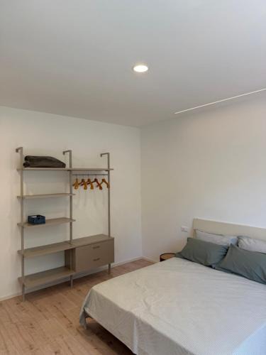 Vado Ligure Apartment | Appartamento villa Eucalipto, giardino sul mare
