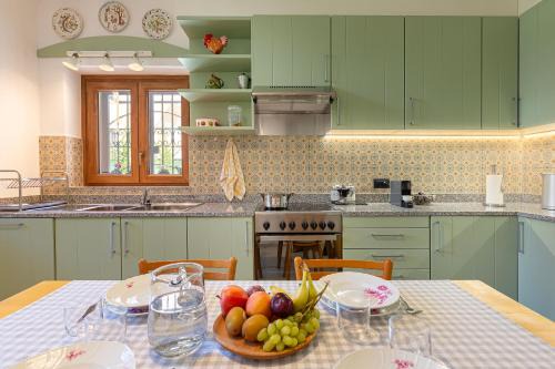 Arona Villa | Arona Cottage