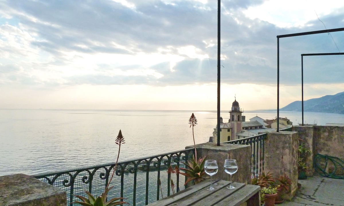 Pontedecimo Apartment | Attic with panoramic terrace with sea View