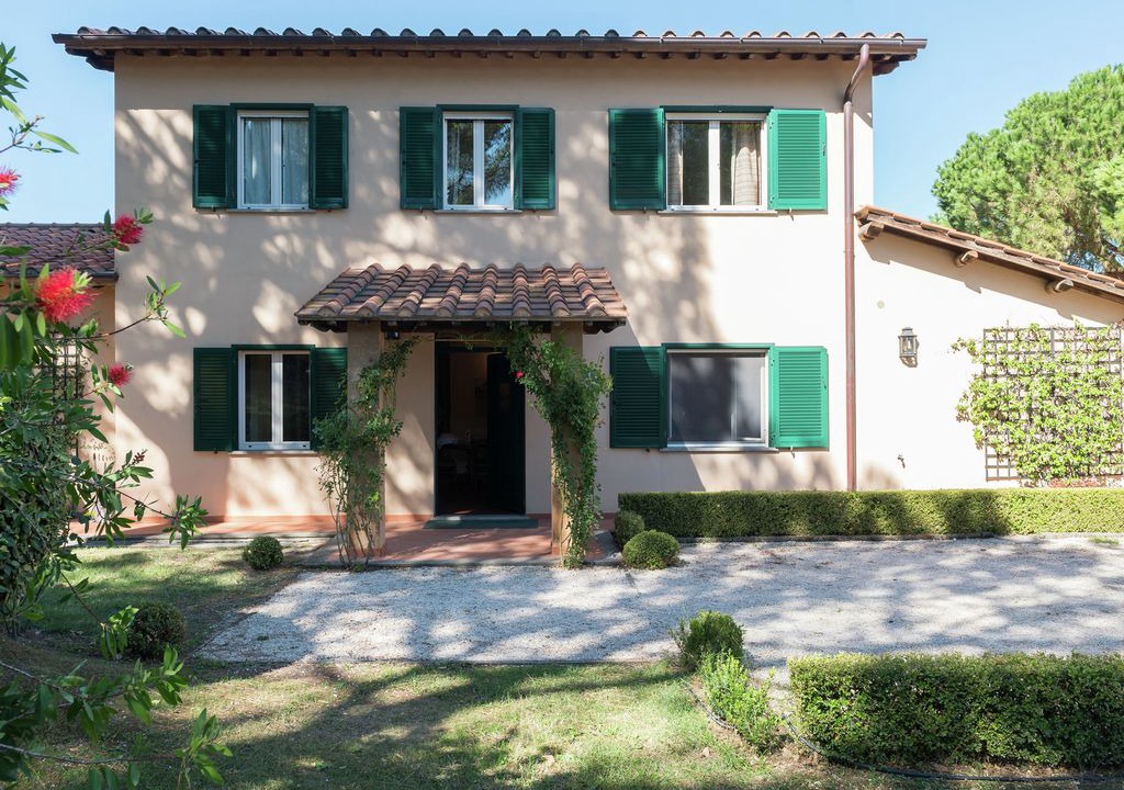 Magliano Sabina Villa | Attractive and spacious independent villa with private swimming pool
