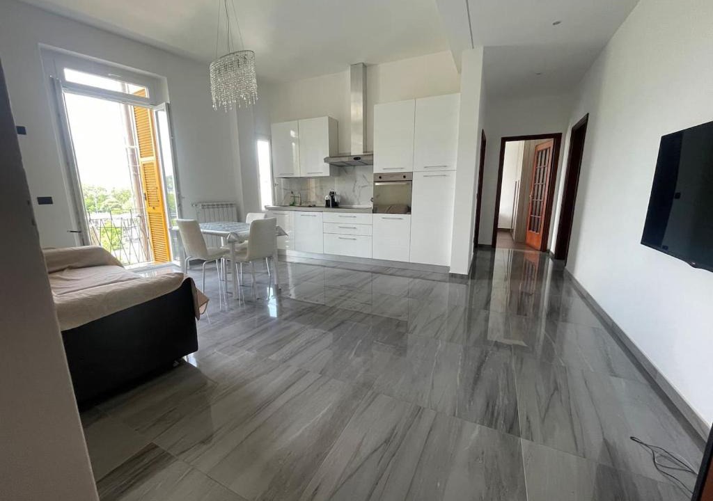 Vado Ligure Apartment | Autumn