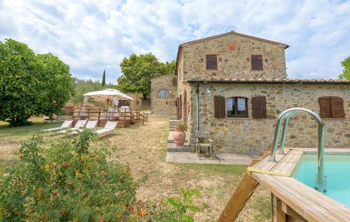 Castelnuovo di Val di Cecina House | Awesome Home In Castelnuovo Val Di Cec