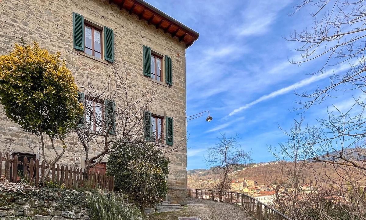 Stia Apartment | Awesome apartment in Papiano with WiFi