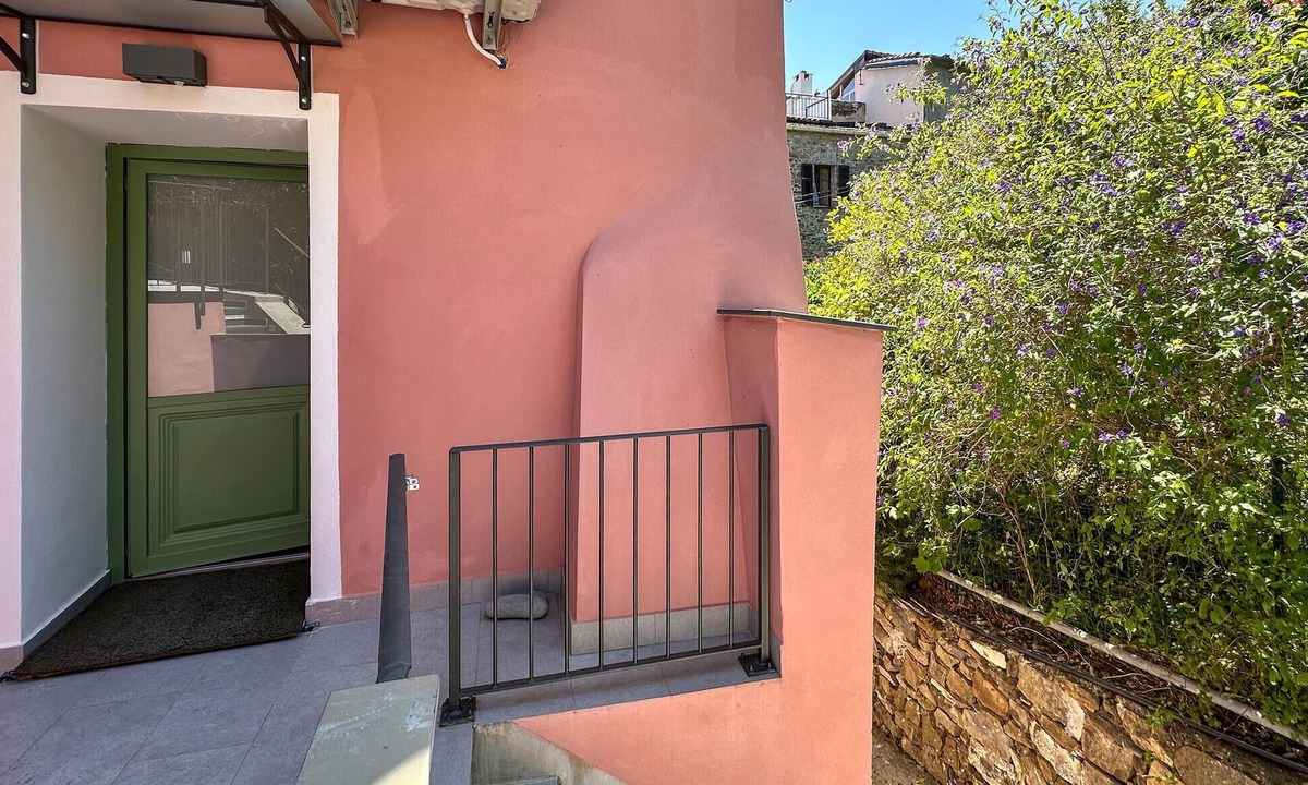 Costarainera Apartment | Awesome apartment in Costarainera with WiFi
