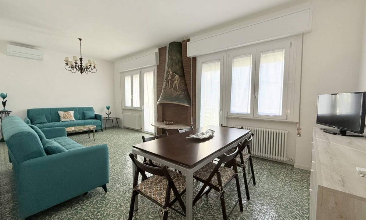 Bellaria-Igea Marina Apartment | B002 - Bellaria, large apartment close to the sea