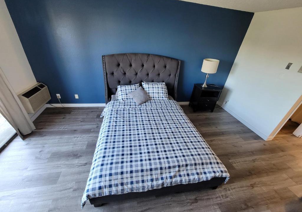 Pico - Robertson Hotel | (B27) Cozy & Serene Private LA Studio