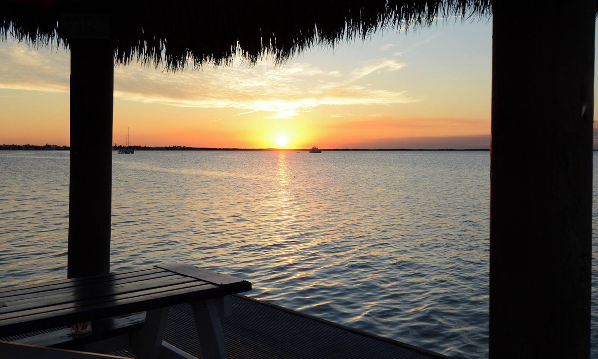 Key Largo Condo | B405 Moon Bay - Inviting Waterfront Condo with Breathtaking Sunsets