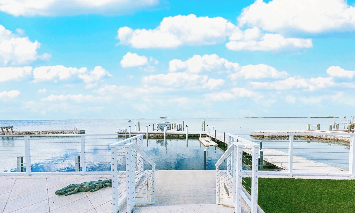 Tavernier House | Bayfront Home with Pool in Islamorada