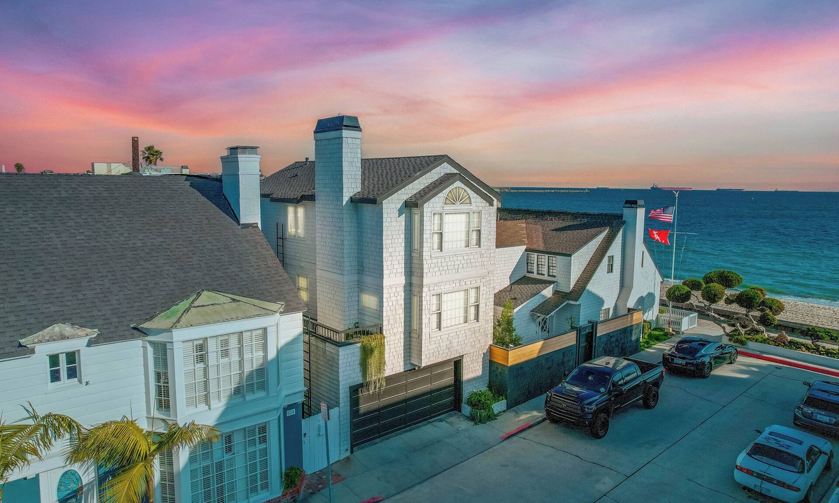 Rossmoor House | Beachfront Bliss: Peaceful Home Steps from the Shore