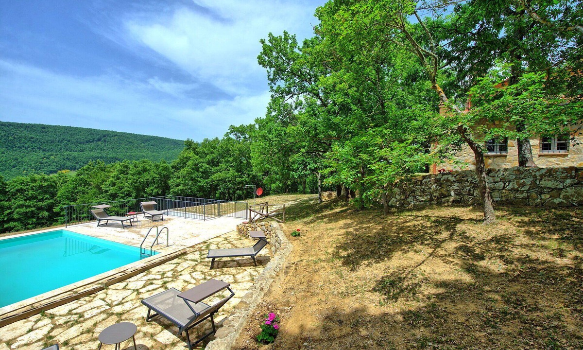 San Casciano dei Bagni Villa | Beautiful private villa for 10 guests with WIFI, A/C, private pool and panoramic view