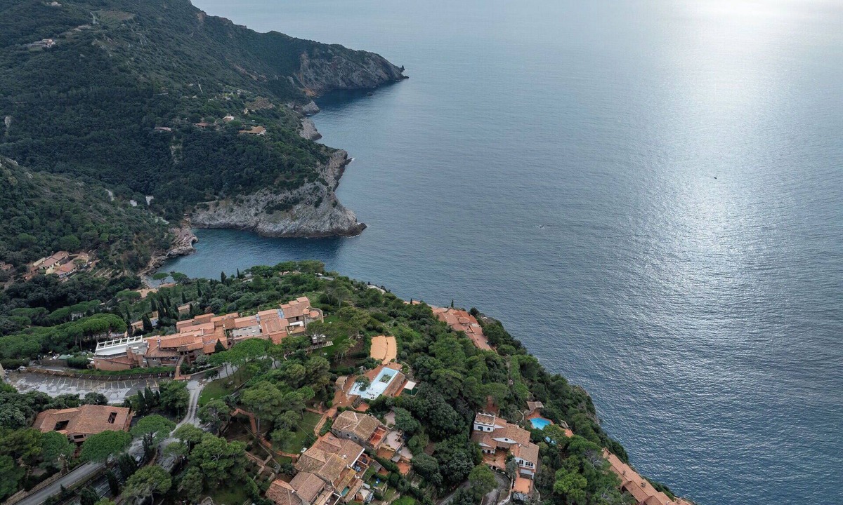 Cala Piccola Apartment | Beautiful apartment for 4 guests with WIFI, pool, A/C, TV, terrace, pets allowed and panoramic v.