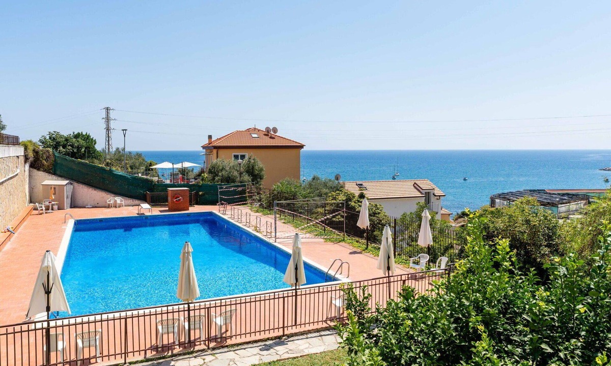 Regione Ronchi Apartment | Beautiful apartment for 4 people with WIFI, pool and balcony