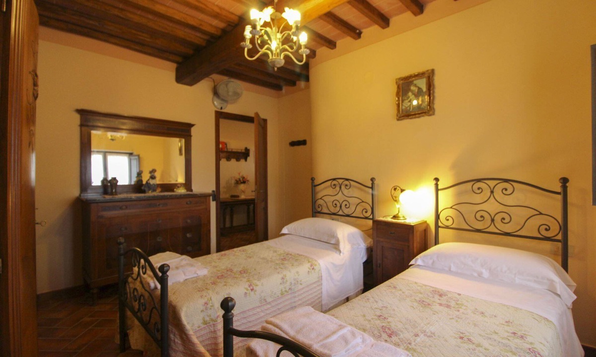 Loro Ciuffenna Villa | Beautiful private villa for 10 people with private pool, WIFI, TV and pets allowed, close to Are.