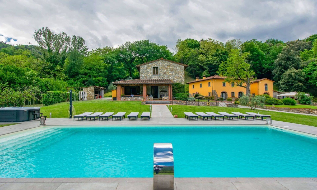 Dicomano Villa | Beautiful private villa with private pool, WIFI, A/C, hot tub, TV, balcony and pets allowed