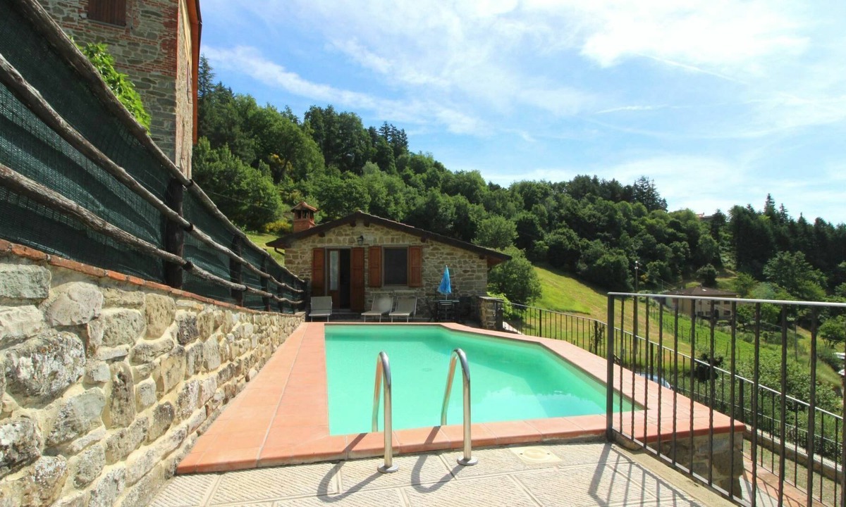 Stia Villa | Beautiful private villa for 7 guests with WIFI, private pool, TV, terrace, pets allowed and park...