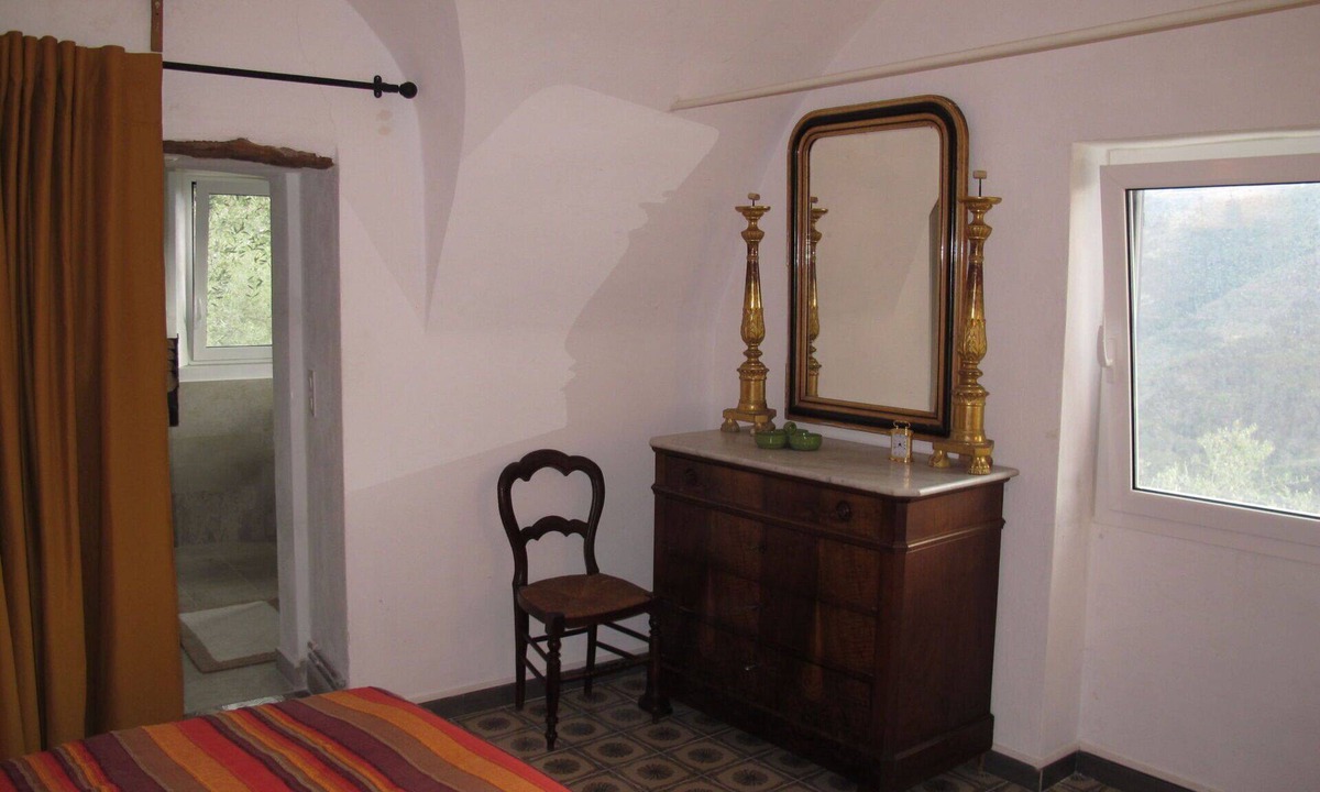 Airole Villa | Beautiful private villa for 2 guests with WIFI, patio and pets allowed