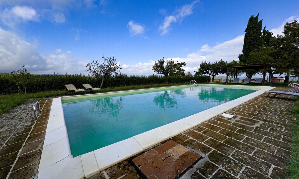 Fratta House | Beautiful villa for 10 people with WIFI, pool, TV, patio and panoramic view