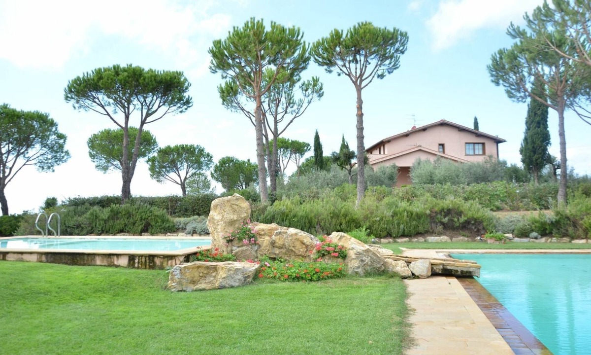 Grosseto Villa | Beautiful Villa in Maremma, 10 minutes from the beach. Airco, Pool, jacuzzi, gym, wellness corner