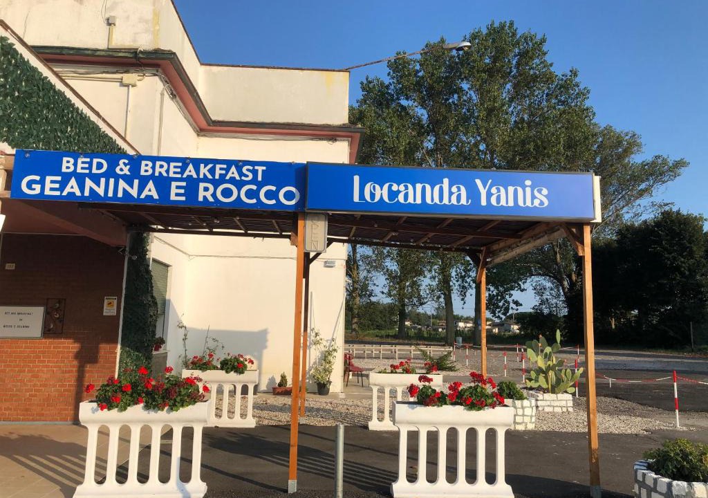 Mesola Hotel | BED AND BREAKFAST da Geanina è Rocco - LOCANDA YANIS