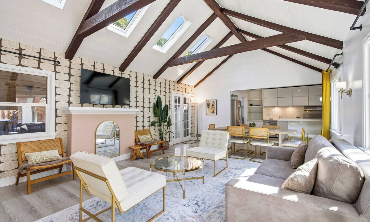 Beverly Glen House | Bel Air Very Private and Comfy Home with Jacuzzi