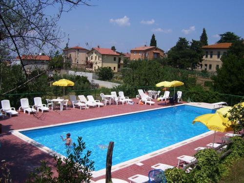 Paciano House | Belvilla by OYO Holiday Home in Pacaino with Pool