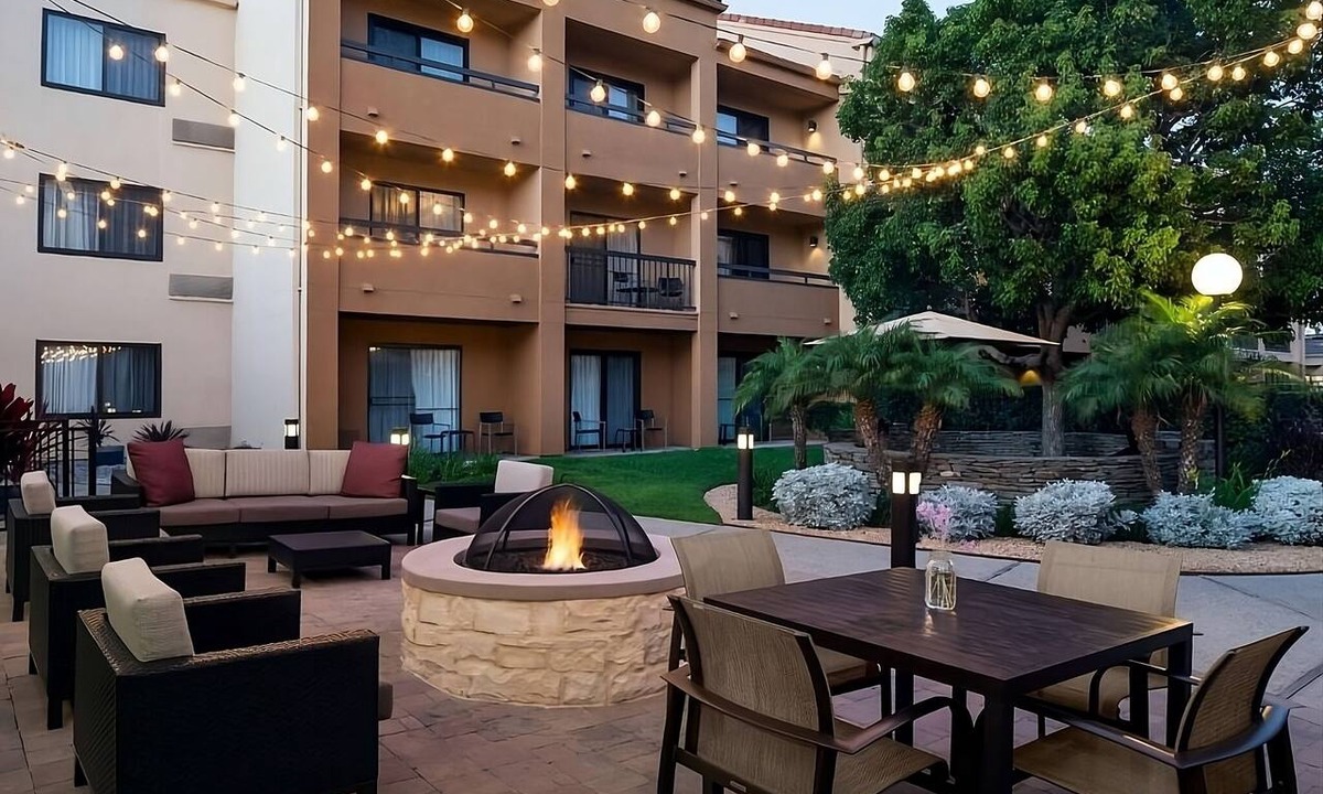 El Segundo Hotel | Best Value, Quality Stay! Short Drive to Dockweiler State Beach, Pet-Friendly
