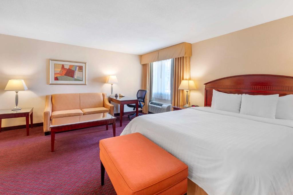 West Covina Hotel | Best Western Plus West Covina Inn