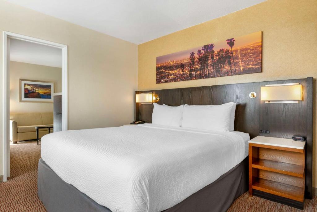 West Los Angeles Hotel | Best Western Royal Palace Inn & Suites