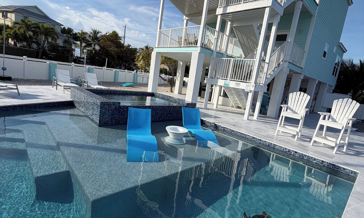 Breezeswept Beach Estates House | Breezeswept, Pool & Jacuzzi, Ocean views, 2 large decks, Quick Access to Water.