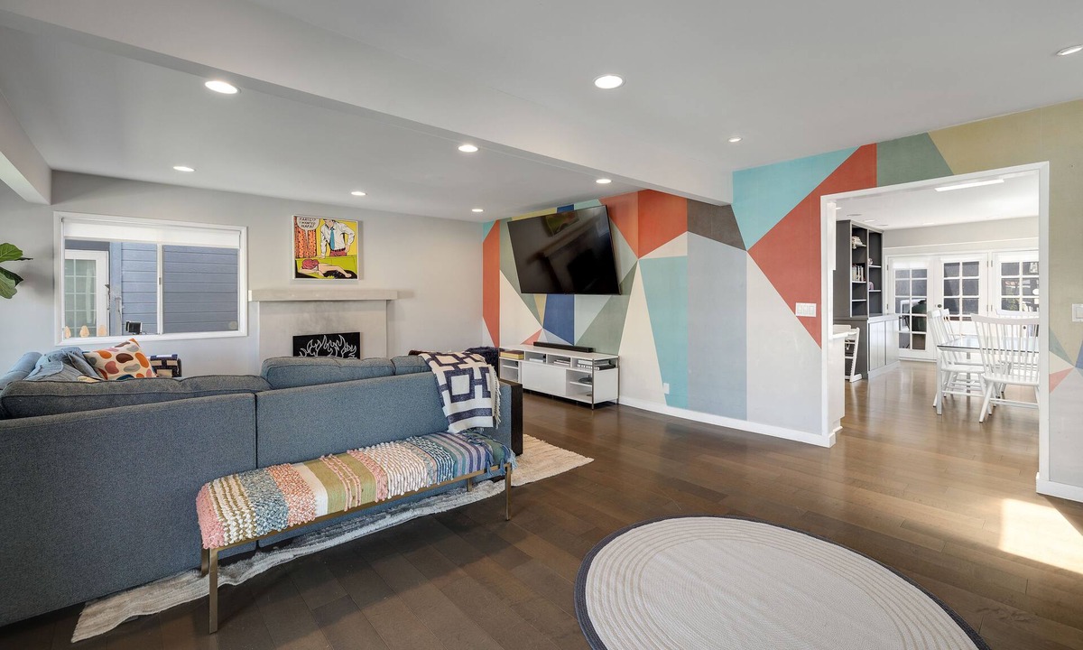 The Strand House | Brighten Up, You're @ The Beach!