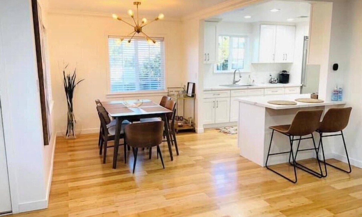 Northwest Anaheim House | Buena Park Modern Home/Knott's/Disney/Beach