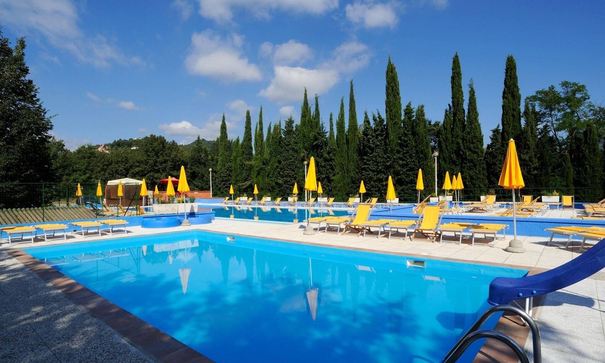 Ligo House | Bungalow in Ferienresidenz mit Pool