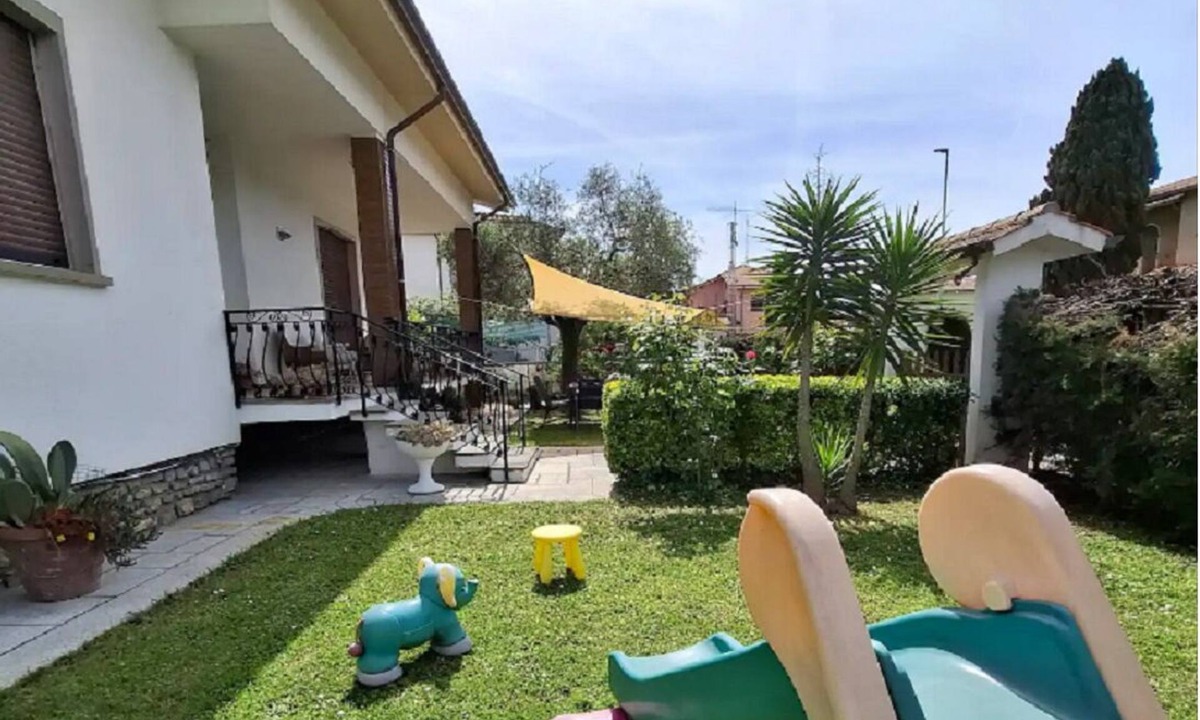 Fiumaretta Villa | By the sea, 3 bedrooms, garden, and private parking spaces, near Lerici and the Cinque Terre