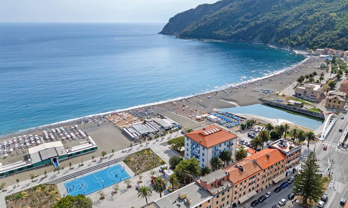 Riva Trigoso Apartment | Casa Carlo Apartment in Riva Trigoso – 2 Bedrooms, Near Beach, Private Parking