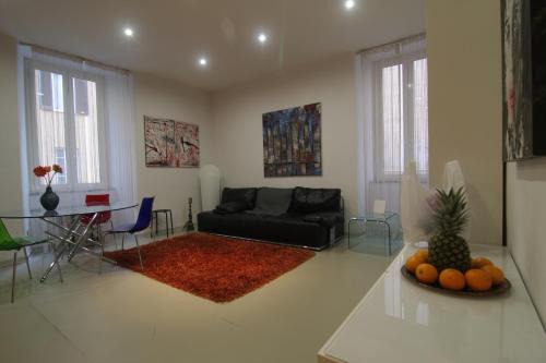 Civitavecchia Apartment | Casa Cavallotti - modern apartment between Train station and Port