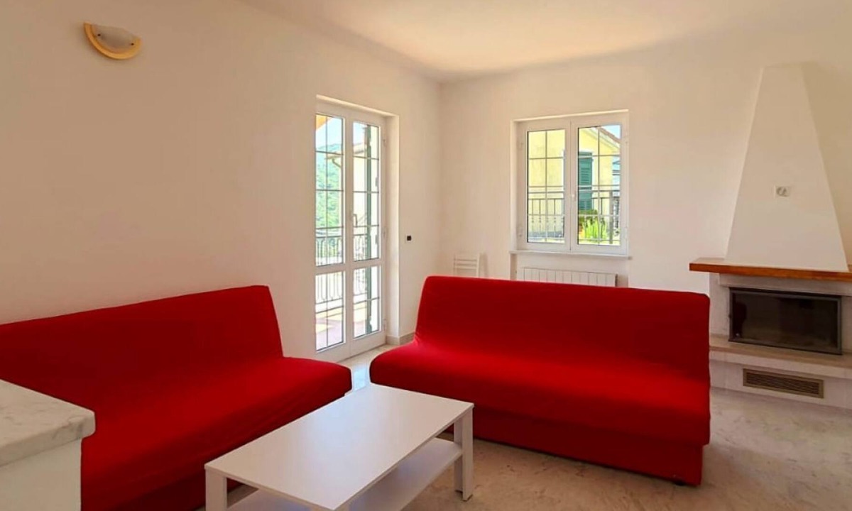 Rostio Apartment | Casa con Ampio Giardino ed Area Bbq, con Vista Mare e Posto Auto