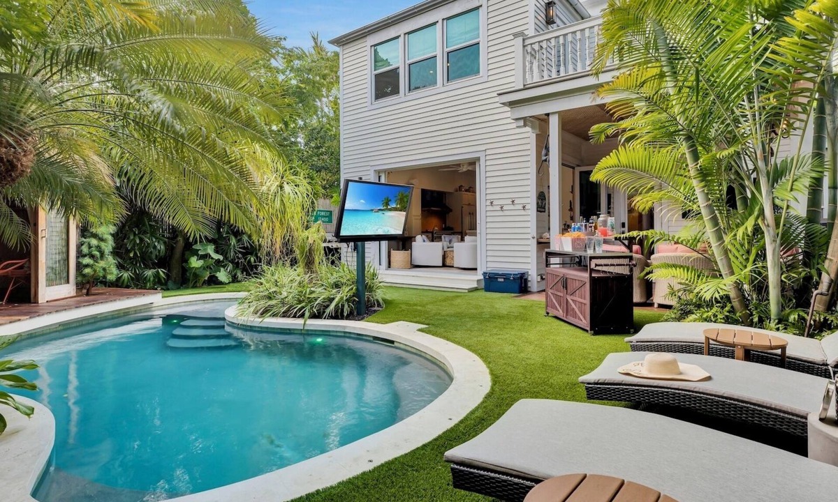 Midtown House | *CASA DEL MONO @ MIDTOWN* Stunning Private Home & Pool + LAST KEY SERVICES…