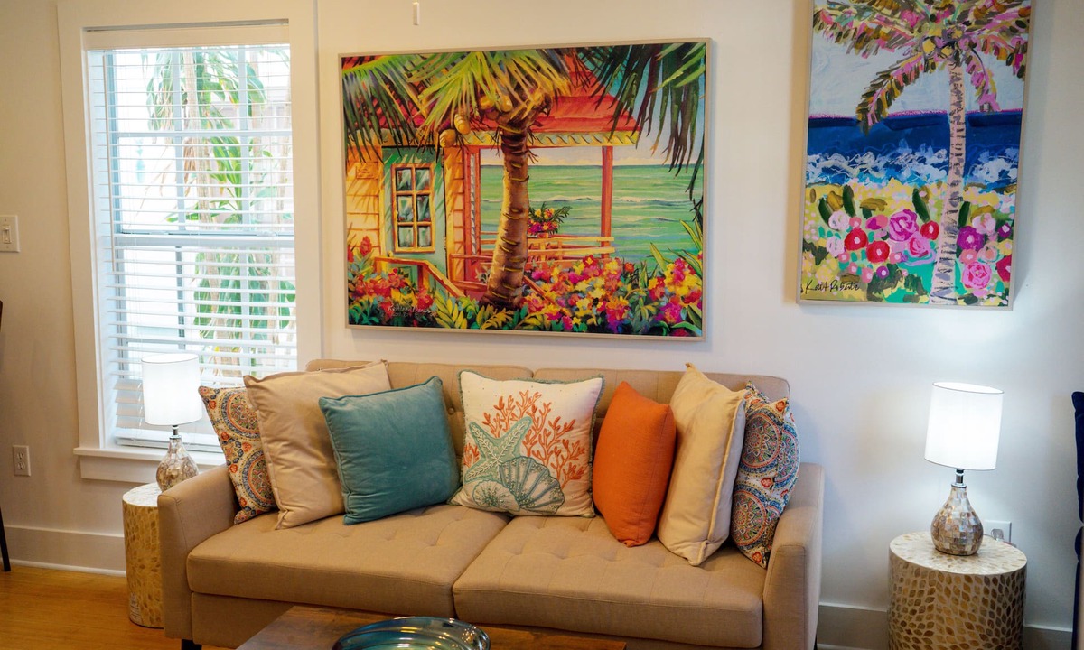 Old Town House | Casa Louisa - XMAS IN KW! 2 Bed in Old Town - Right off Duval/Great Front Porch