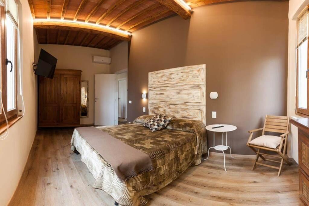 San Giovanni Valdarno Apartment | Casa Luce - cosy and trendy flat