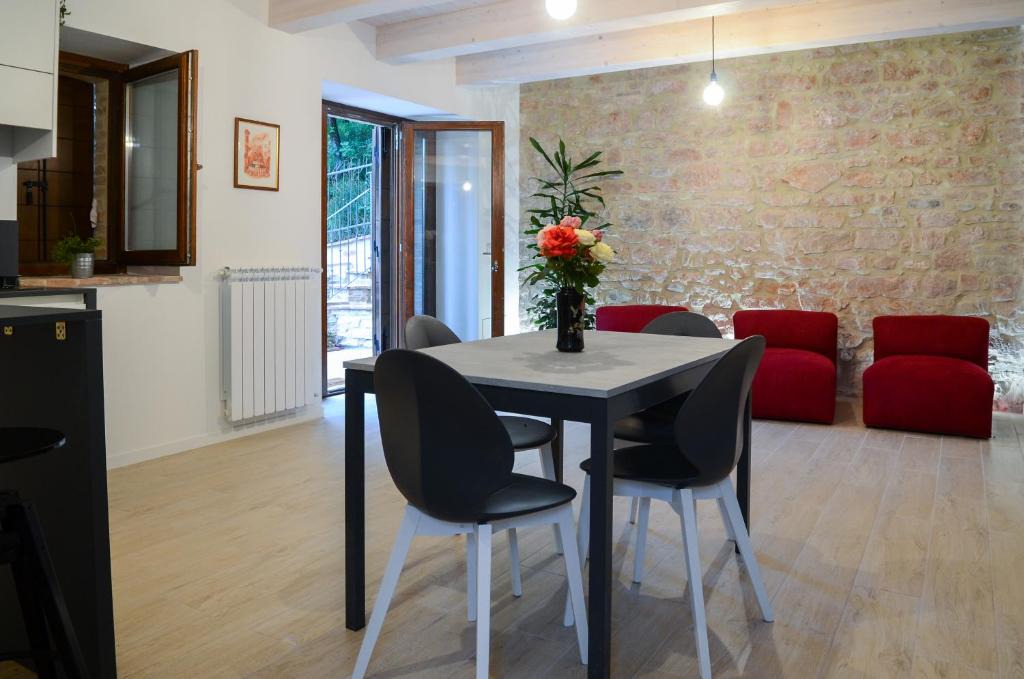 Genga House | Casa Nel Sentiero