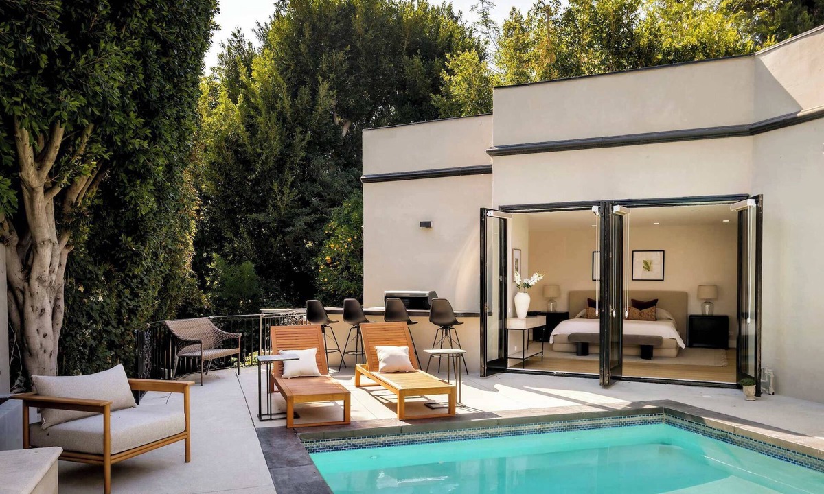 Hollywood Hills West Villa | Casa Olivia by Oraklus